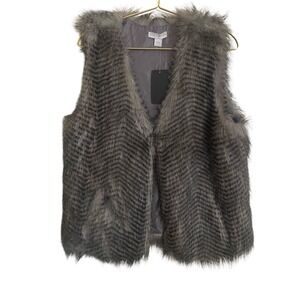Cotton On Chevron Faux Fur Women's Vest Size S Grey Black NWT